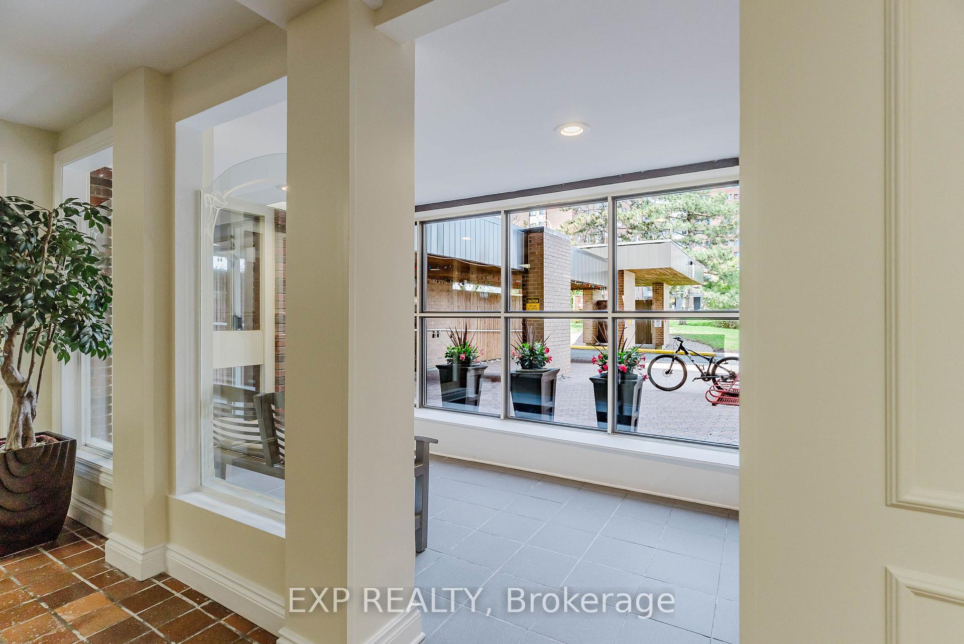 Photo 9 of Unit 604, 1356 Meadowlands Drive N, Ottawa, Borden Farm/Stewart Farm/Carleton Heights/Parkwood Hills — HOMEH