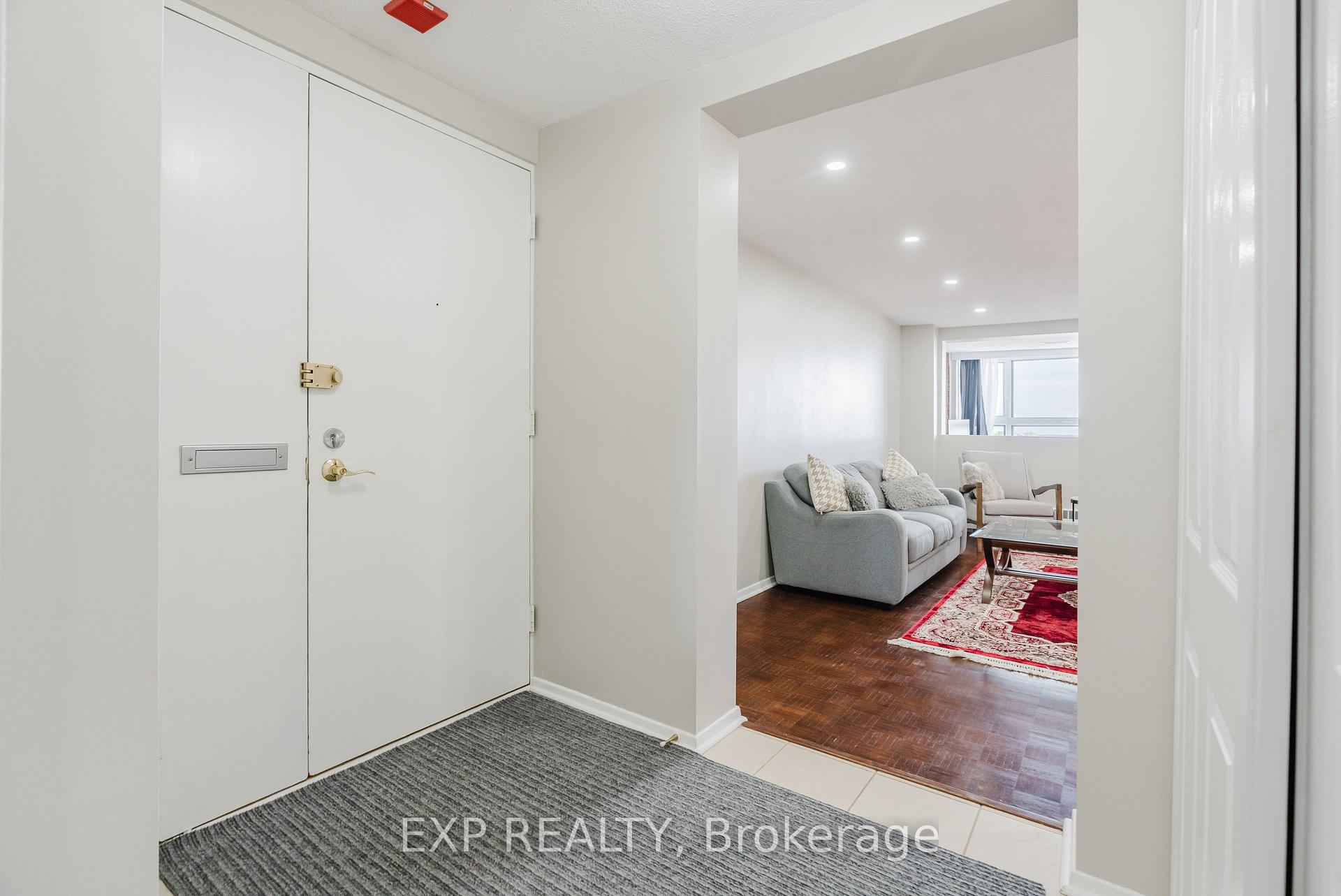 Photo 14 of Unit 604, 1356 Meadowlands Drive N, Ottawa, Borden Farm/Stewart Farm/Carleton Heights/Parkwood Hills — HOMEH