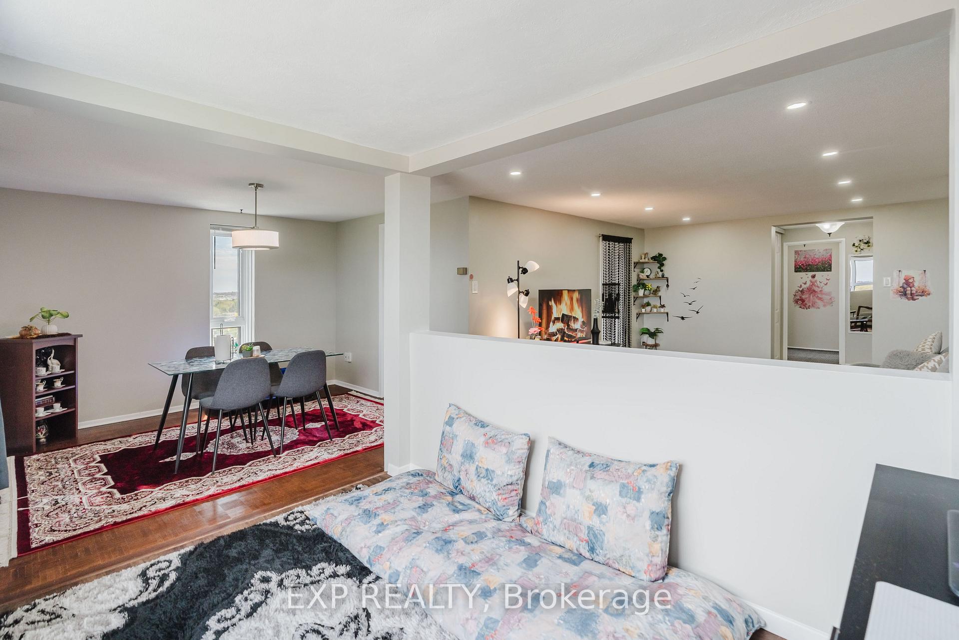 Photo 24 of Unit 604, 1356 Meadowlands Drive N, Ottawa, Borden Farm/Stewart Farm/Carleton Heights/Parkwood Hills — HOMEH