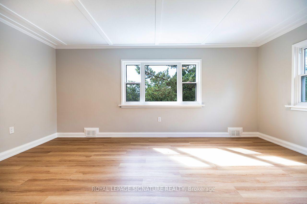 Photo 3 of 688 Aylmer Street, Peterborough, Northcrest Ward 5 — HOMEH