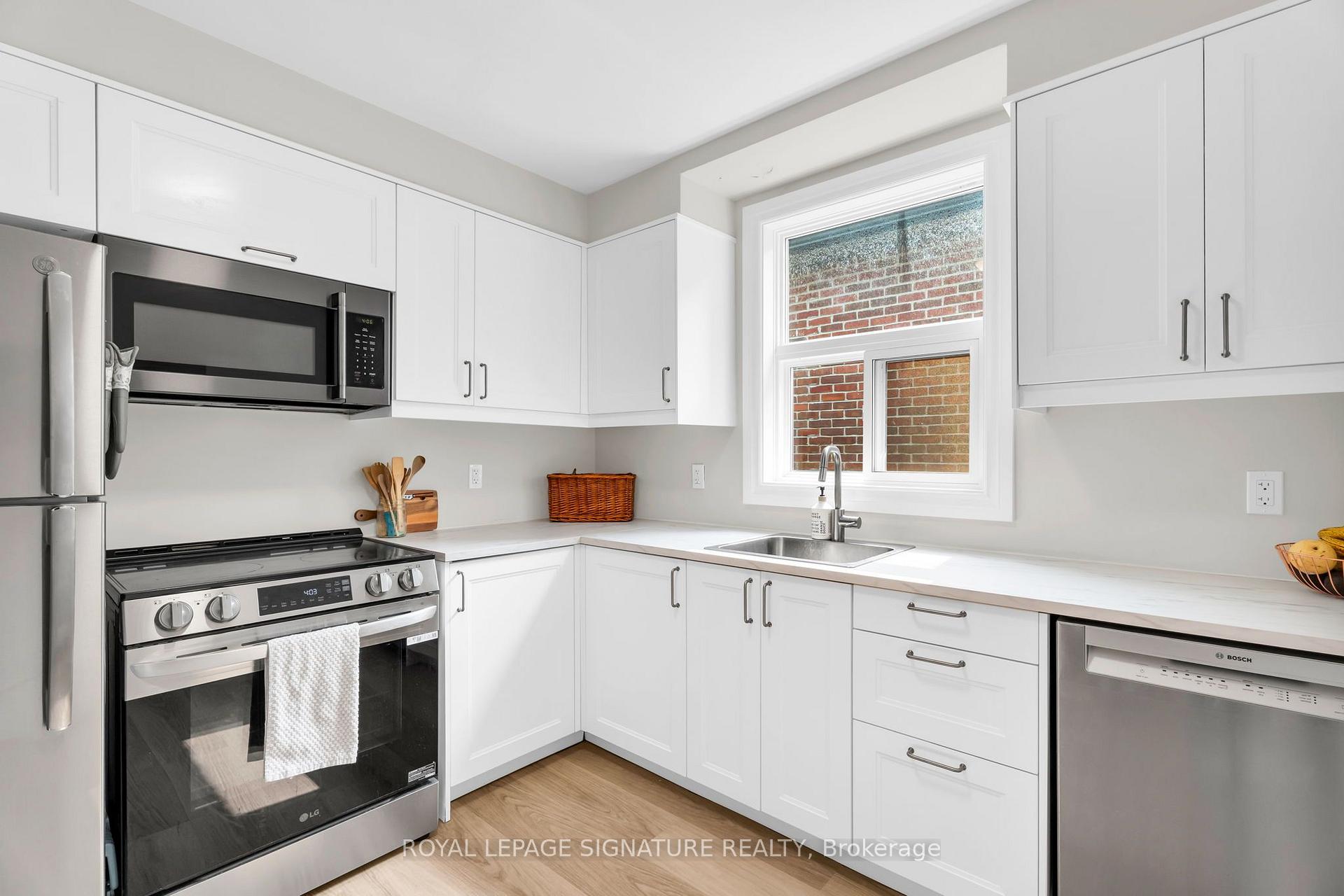 Photo 1 of Unit 3, 117 Hillsdale Avenue E, Toronto, Mount Pleasant West — HOMEH