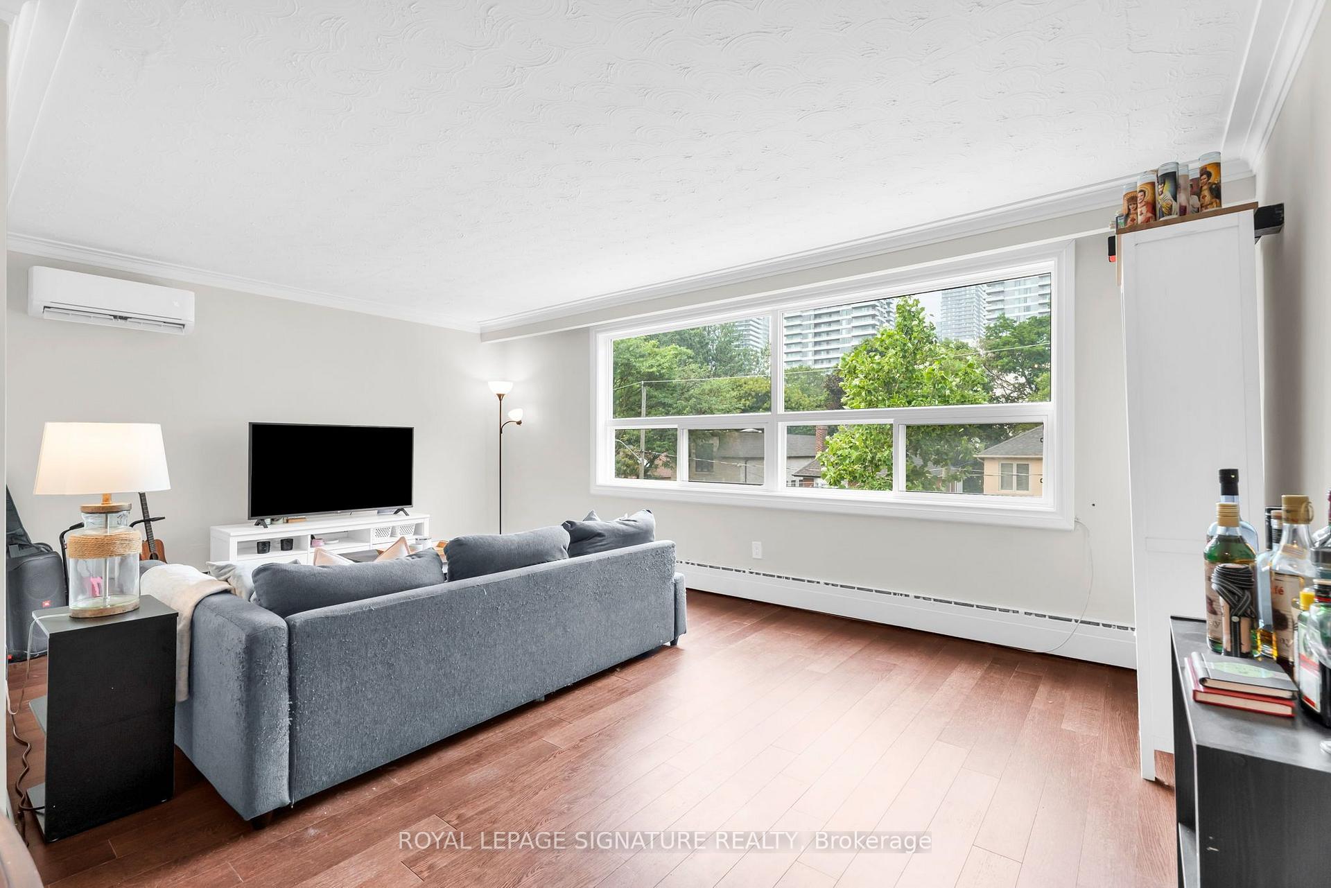 Photo 6 of Unit 3, 117 Hillsdale Avenue E, Toronto, Mount Pleasant West — HOMEH