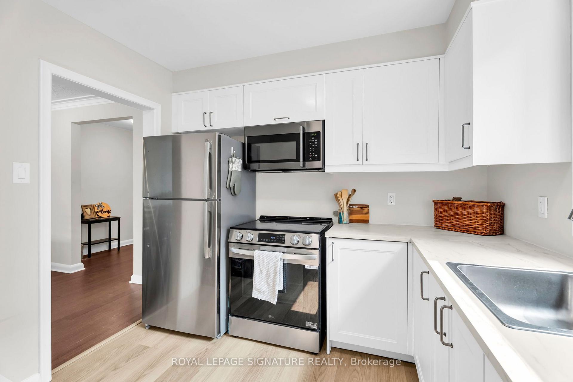 Photo 10 of Unit 3, 117 Hillsdale Avenue E, Toronto, Mount Pleasant West — HOMEH