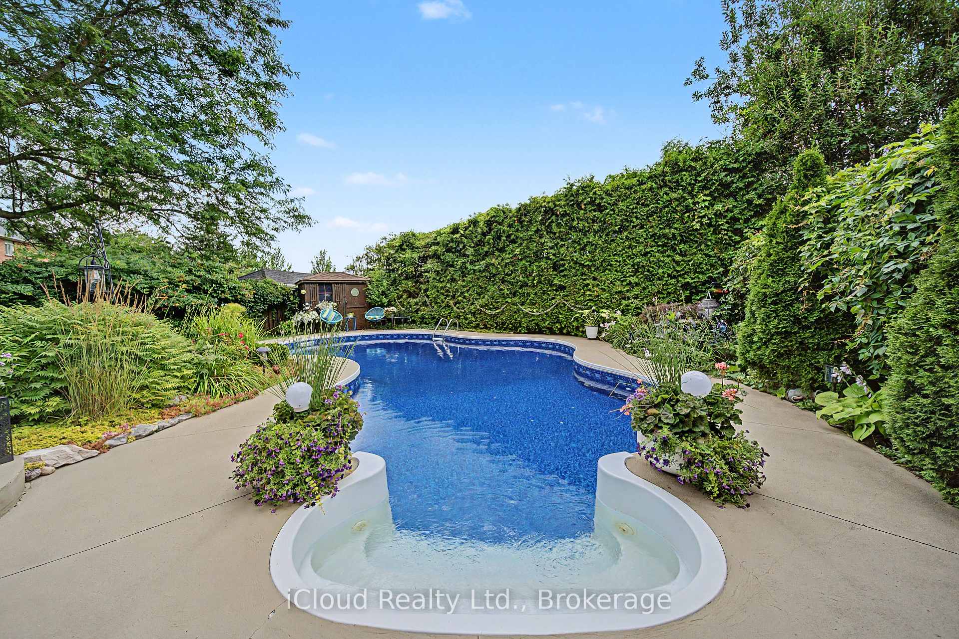 Photo 8 of 3926 Baggins Court, Mississauga, Lisgar — HOMEH