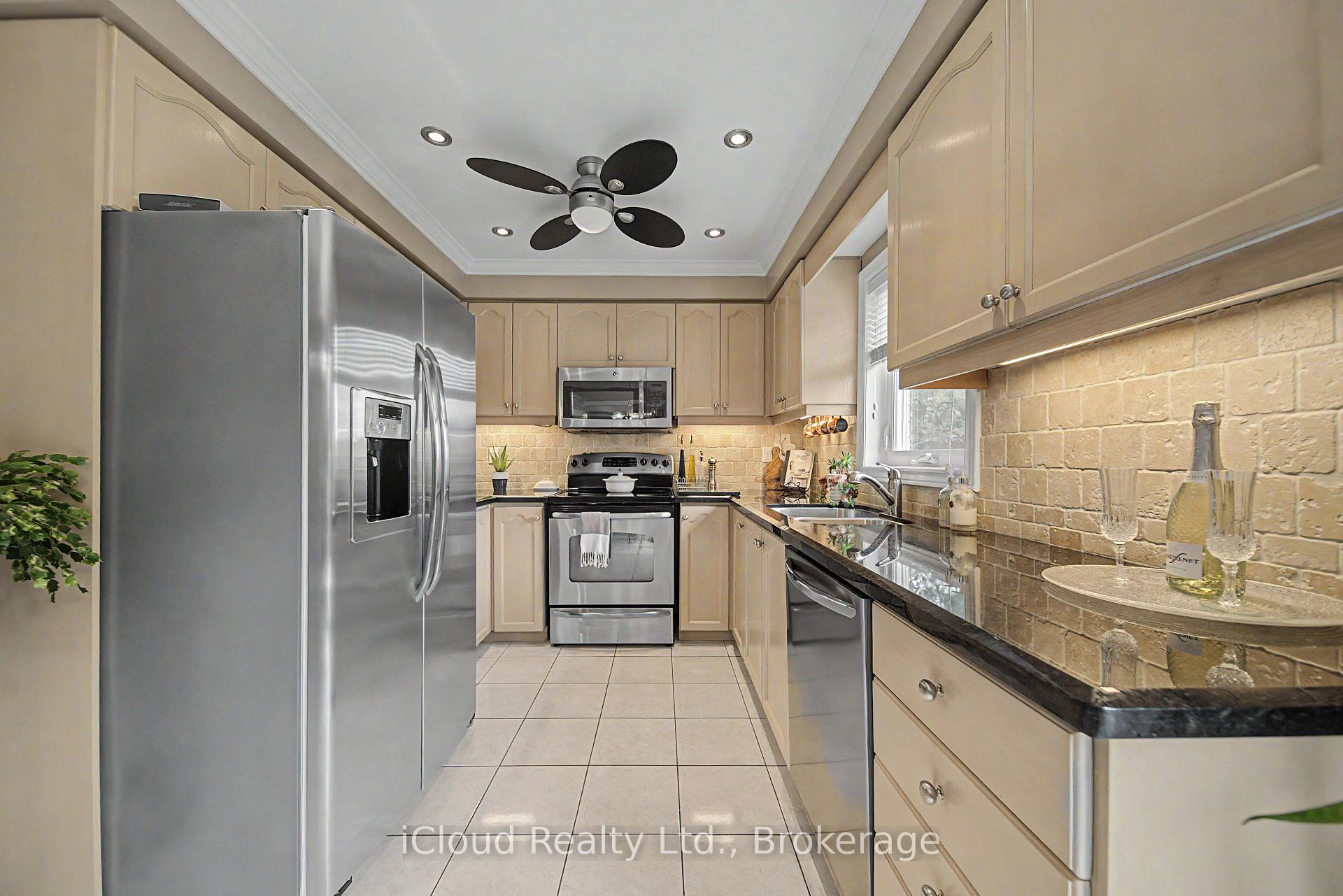 Photo 23 of 3926 Baggins Court, Mississauga, Lisgar — HOMEH