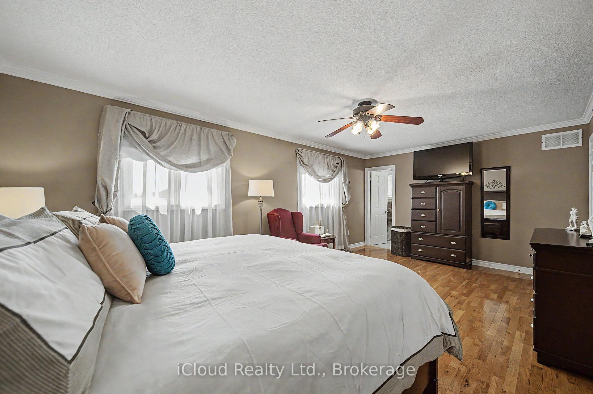Photo 35 of 3926 Baggins Court, Mississauga, Lisgar — HOMEH