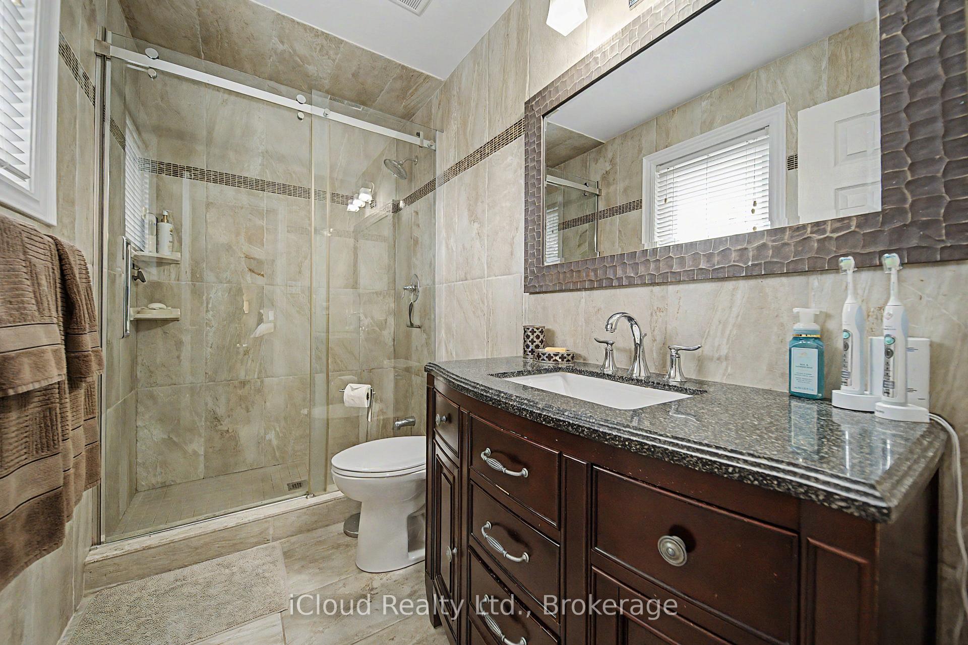 Photo 37 of 3926 Baggins Court, Mississauga, Lisgar — HOMEH
