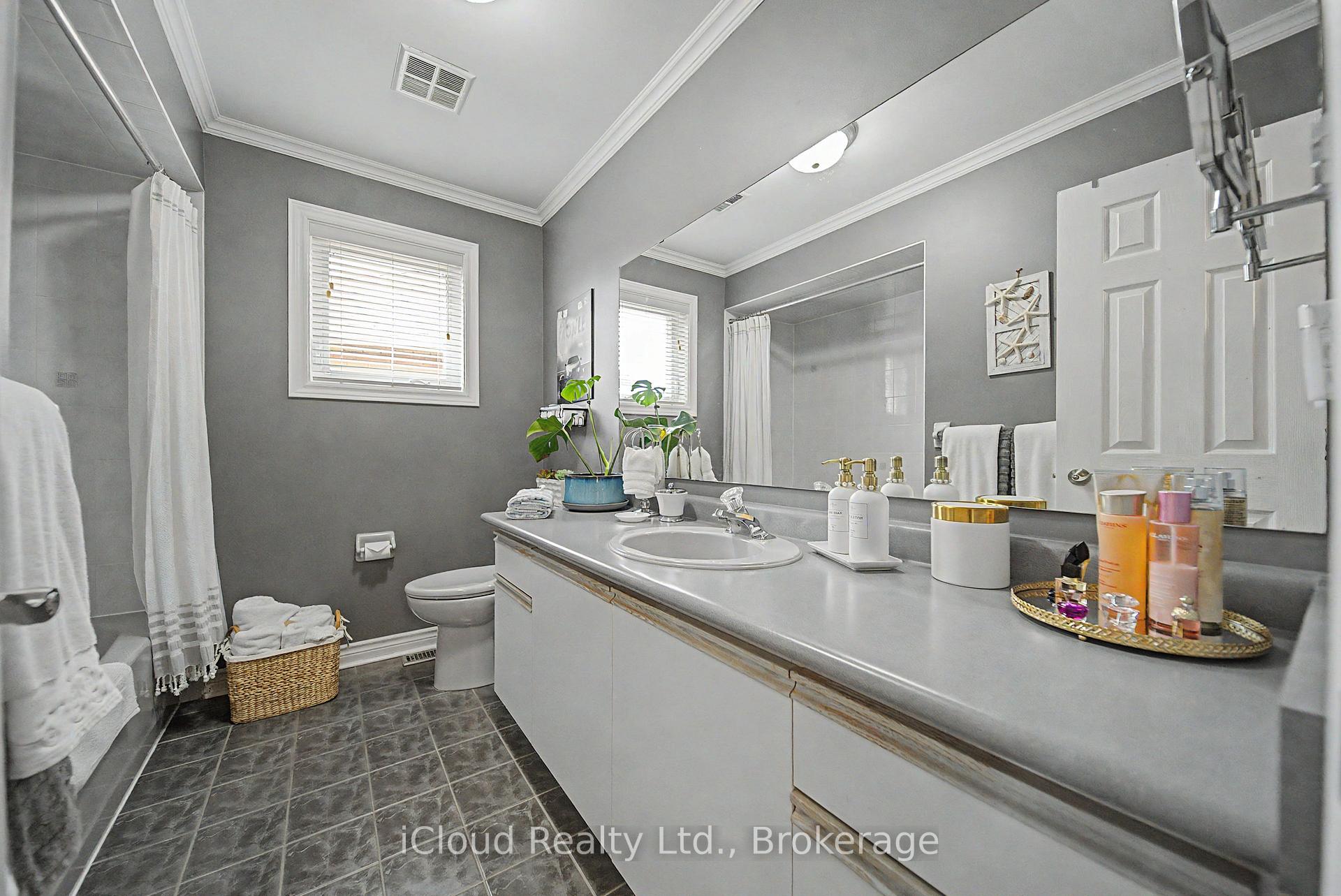 Photo 40 of 3926 Baggins Court, Mississauga, Lisgar — HOMEH