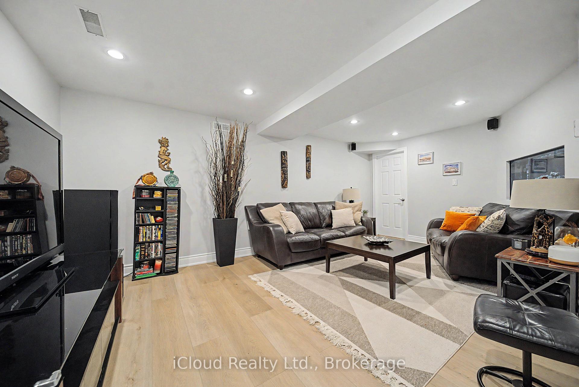 Photo 47 of 3926 Baggins Court, Mississauga, Lisgar — HOMEH