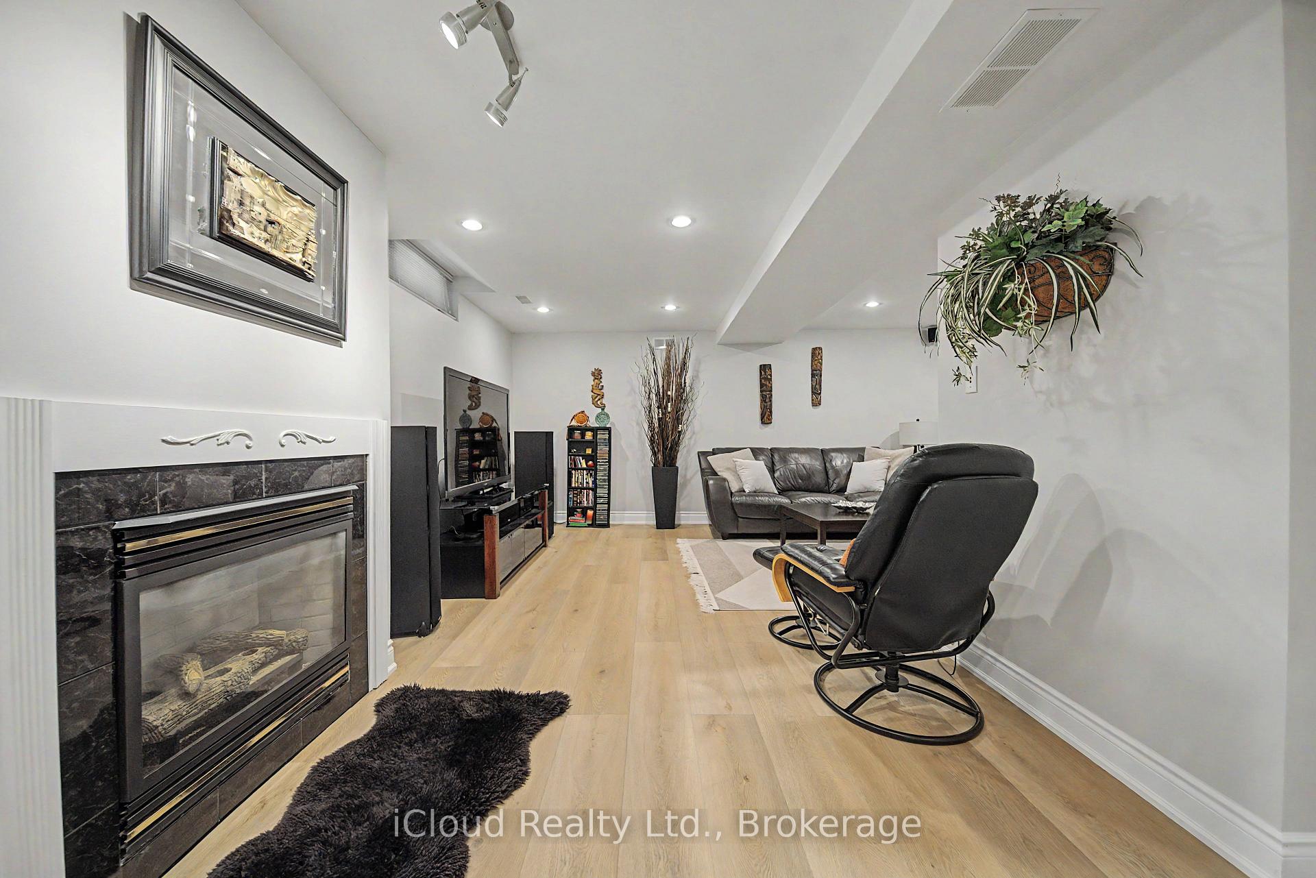 Photo 49 of 3926 Baggins Court, Mississauga, Lisgar — HOMEH