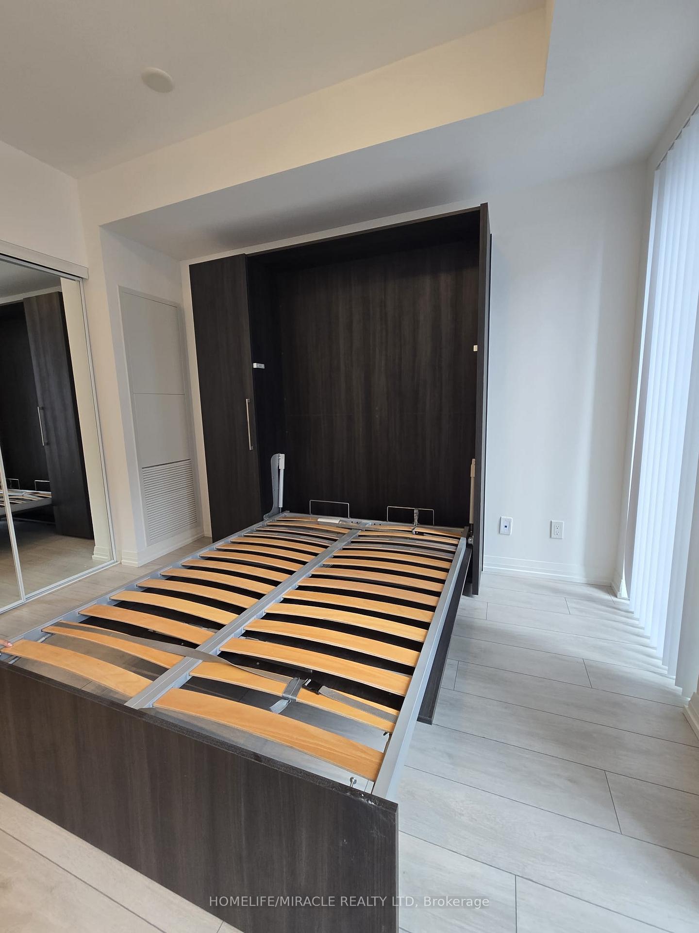 Photo 4 of Unit 1001, 400 King Street, Toronto, Waterfront Communities — HOMEH