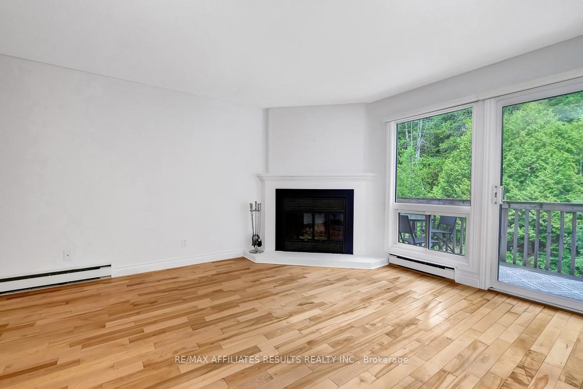 Photo 6 of Unit 6549B, 6549 Bilberry Drive, Ottawa, Convent Glen North — HOMEH