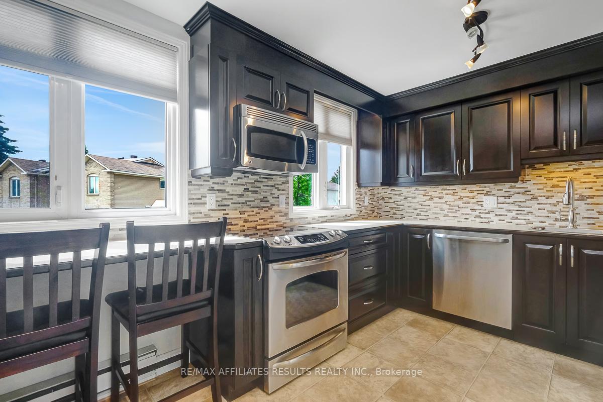 Photo 16 of Unit 6549B, 6549 Bilberry Drive, Ottawa, Convent Glen North — HOMEH