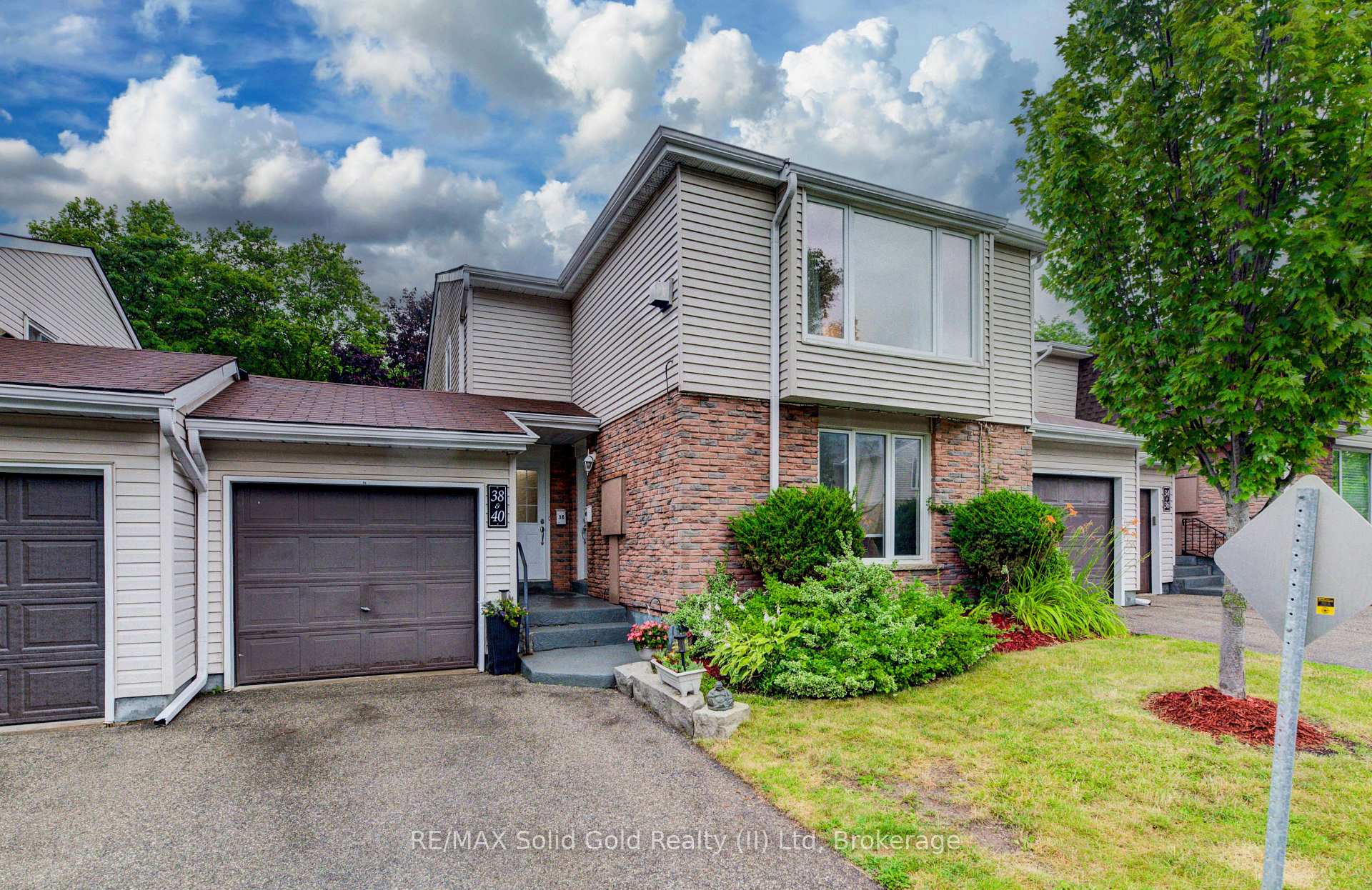 Photo 2 of Unit 38, 175 Elm Ridge Drive, Kitchener, Forest Heights — HOMEH