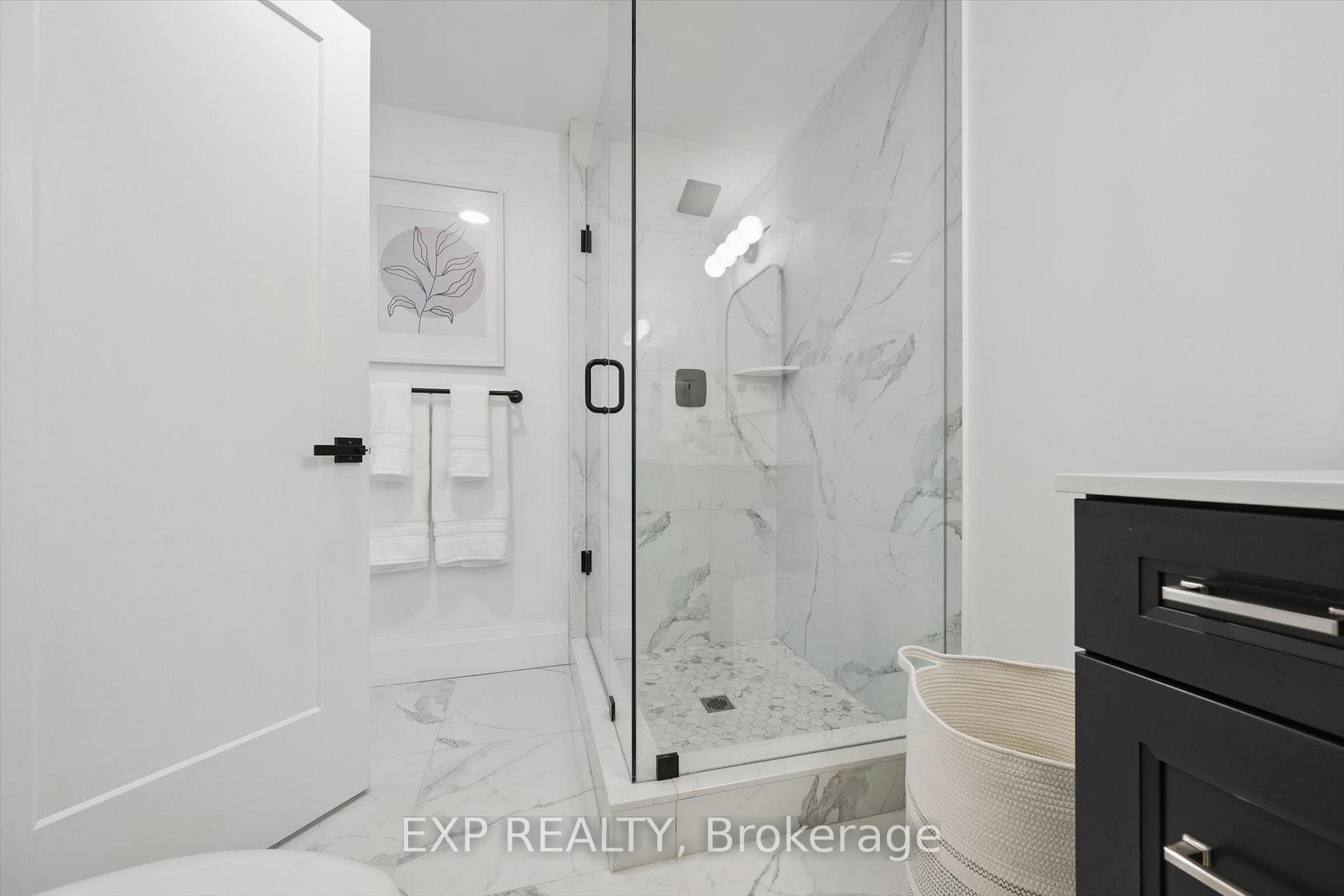 Photo 12 of 6220 Kindree Circle, Mississauga, Meadowvale — HOMEH