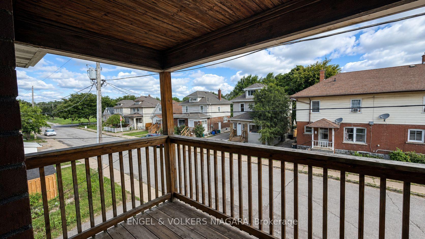 Photo 12 of 5042 Huron Street N, Niagara Falls, Cherrywood — HOMEH