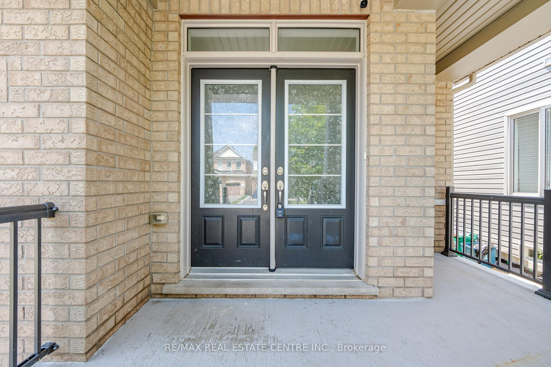 Photo 4 of 570 Windfields Farm Drive, Oshawa, Windfields — HOMEH