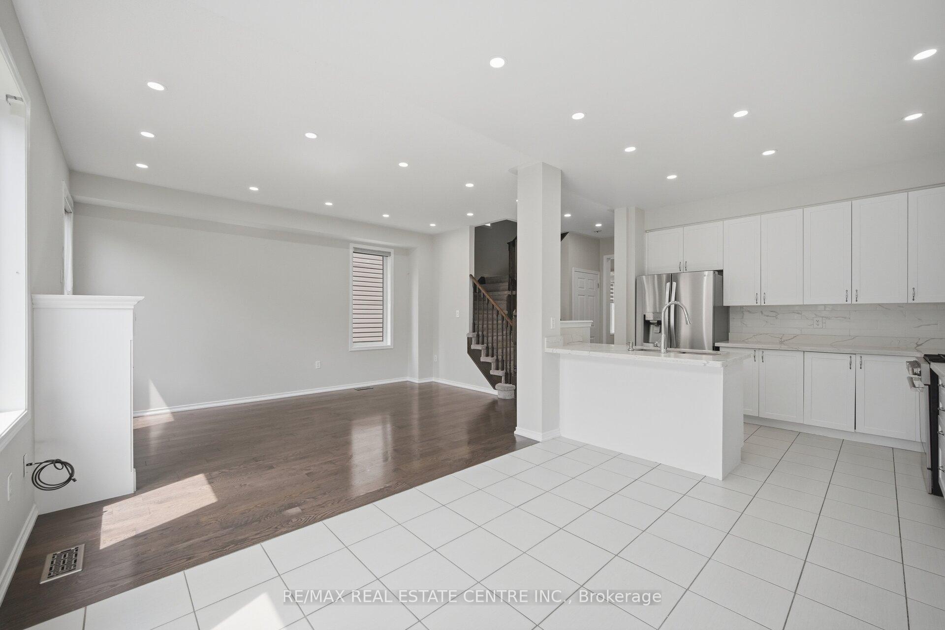 Photo 10 of 570 Windfields Farm Drive, Oshawa, Windfields — HOMEH