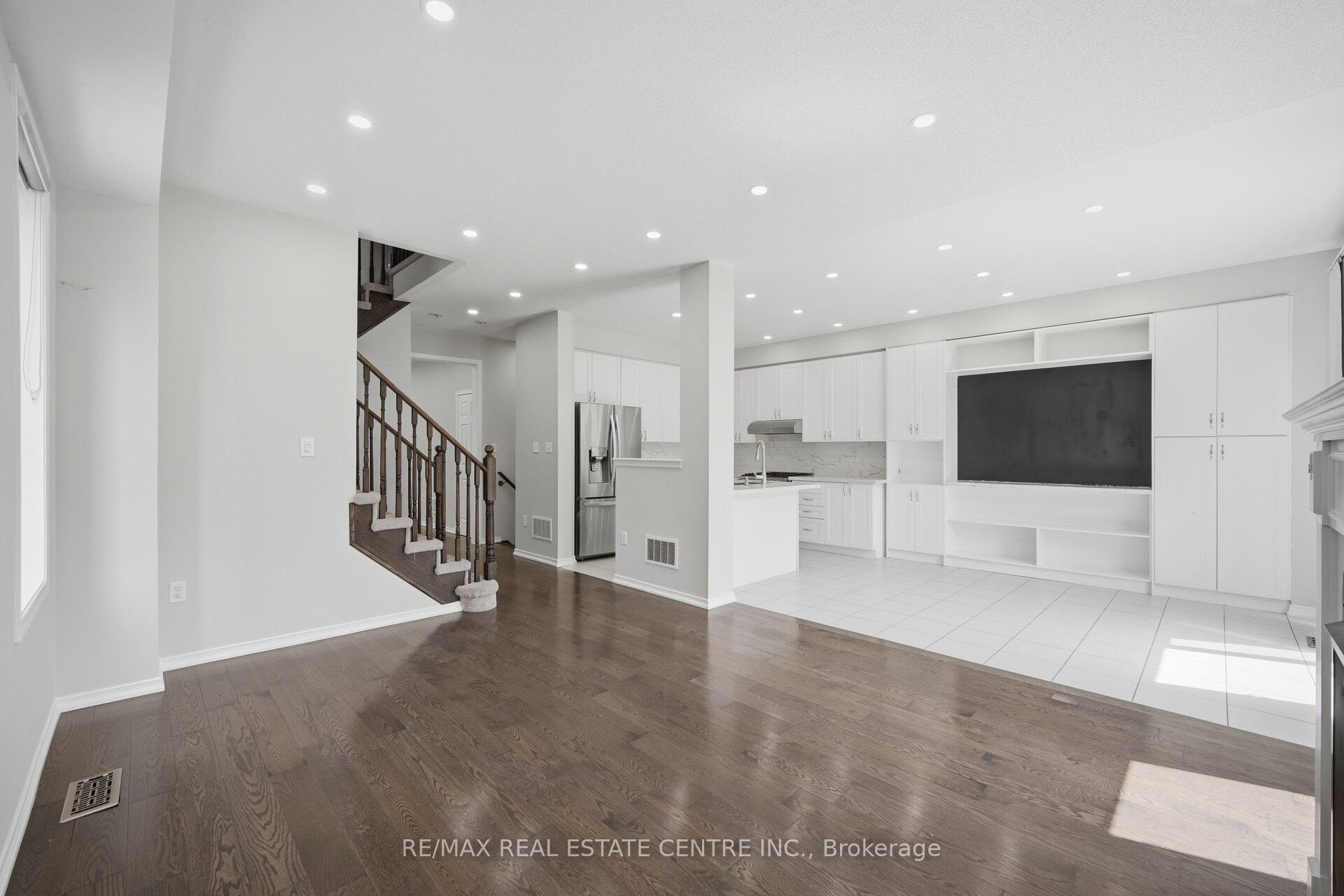 Photo 12 of 570 Windfields Farm Drive, Oshawa, Windfields — HOMEH