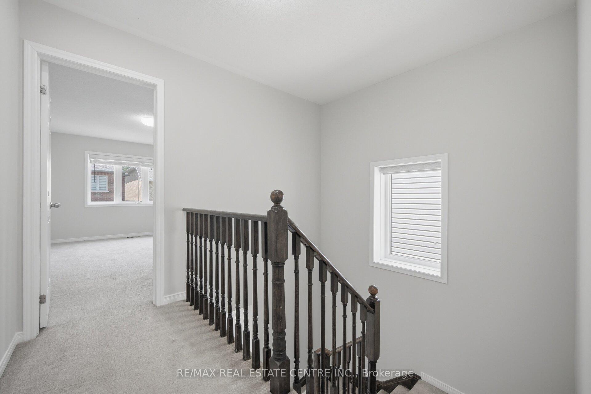 Photo 18 of 570 Windfields Farm Drive, Oshawa, Windfields — HOMEH