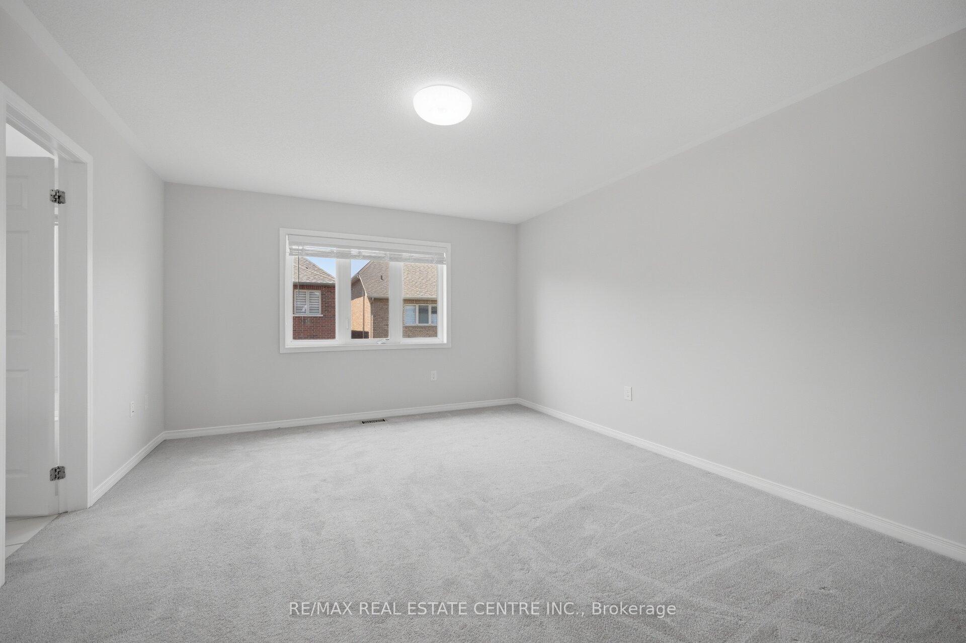 Photo 19 of 570 Windfields Farm Drive, Oshawa, Windfields — HOMEH