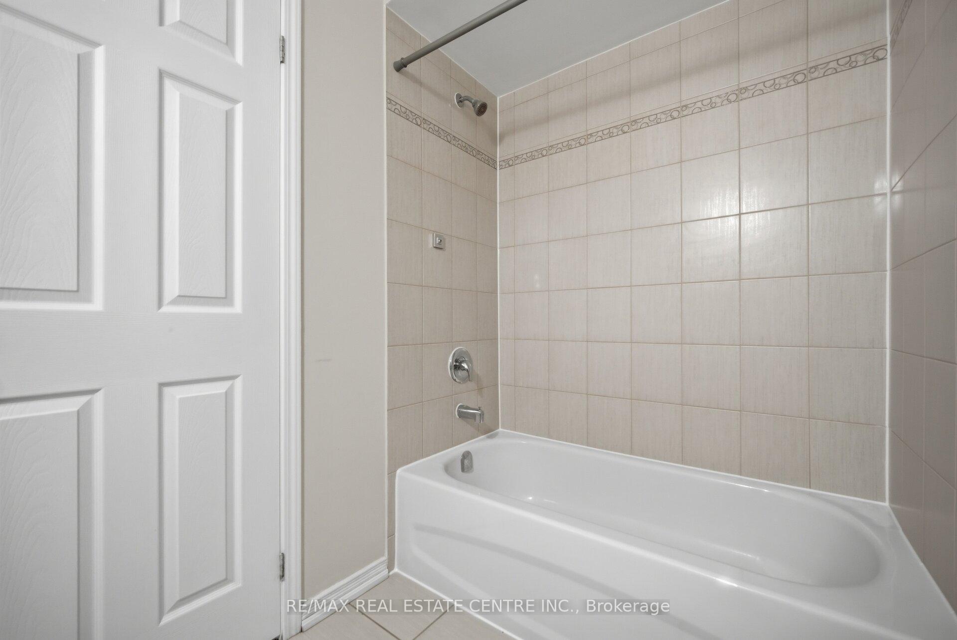 Photo 31 of 570 Windfields Farm Drive, Oshawa, Windfields — HOMEH