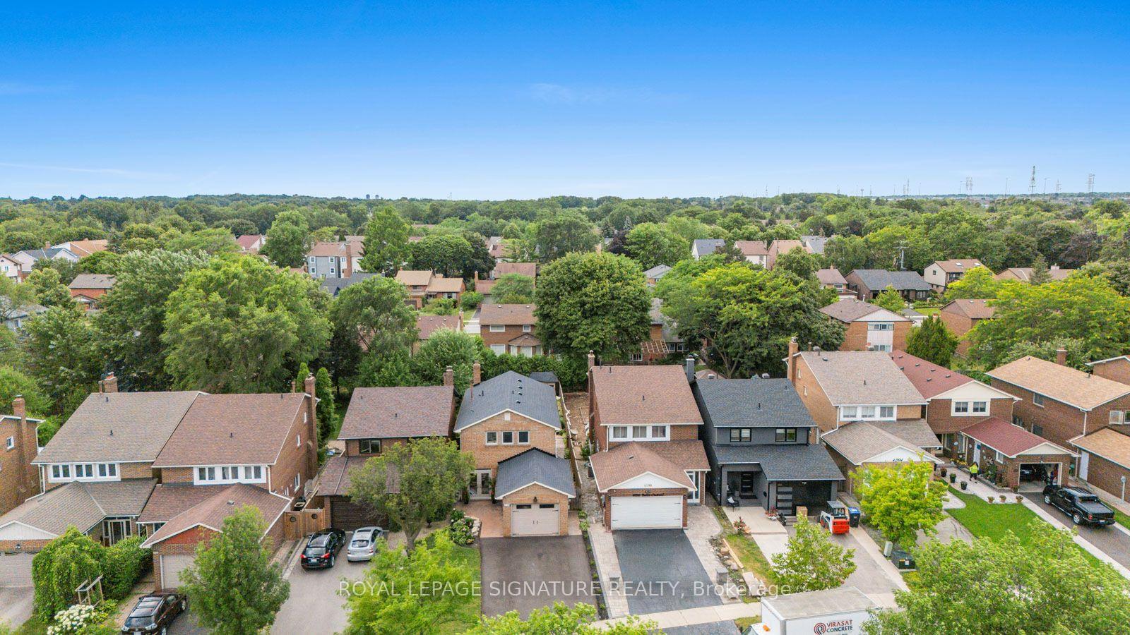 Photo 3 of 4194 Trellis Crescent, Mississauga, Erin Mills — HOMEH