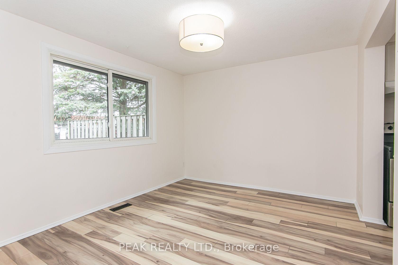 Photo 13 of Unit 7, 279 Sandowne Drive, Waterloo, Huron Park — HOMEH