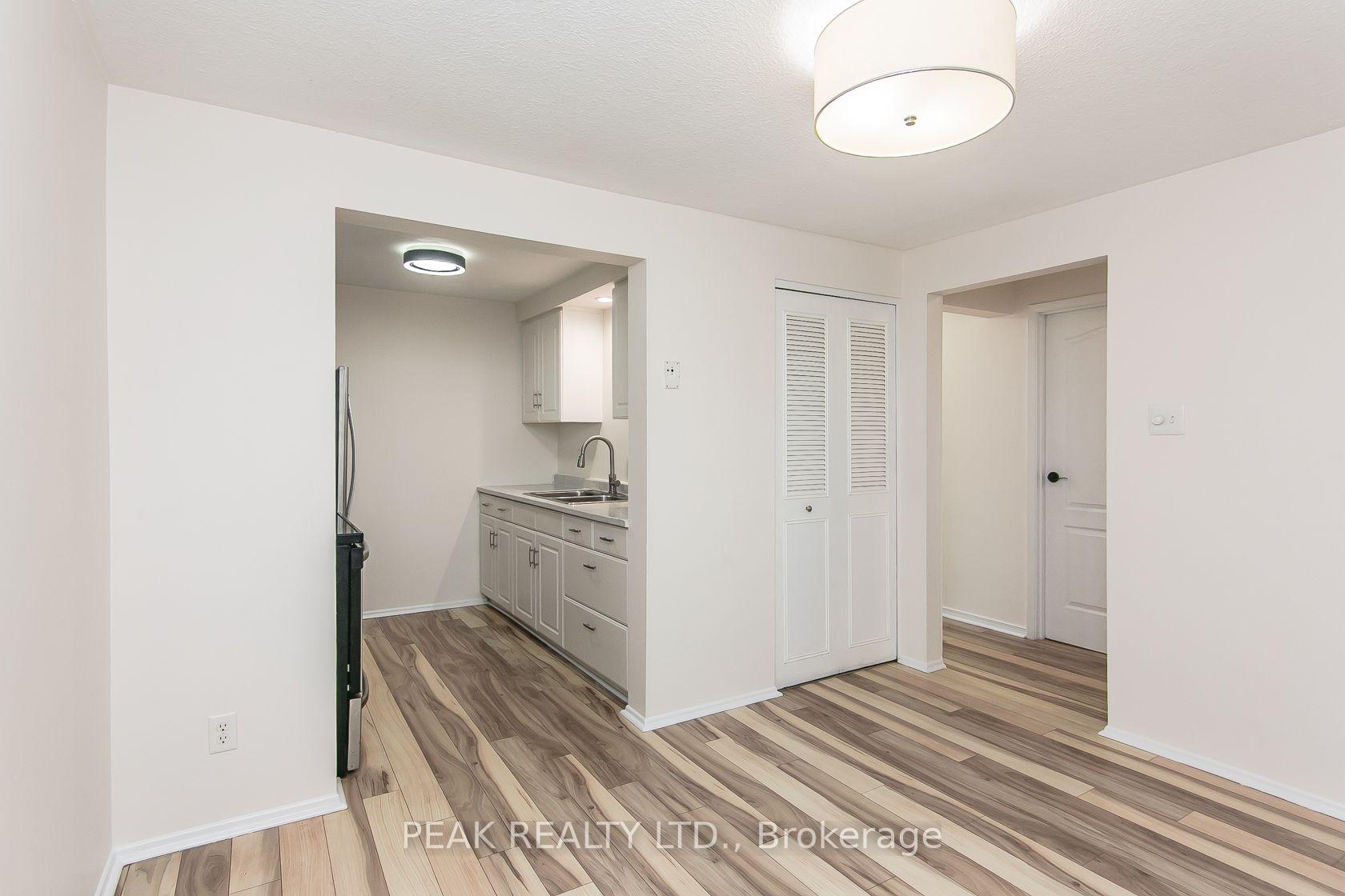 Photo 14 of Unit 7, 279 Sandowne Drive, Waterloo, Huron Park — HOMEH