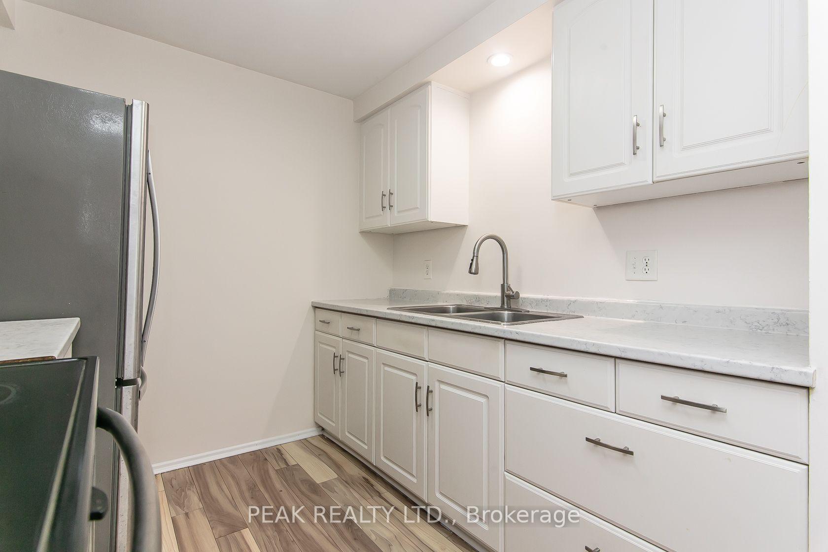 Photo 17 of Unit 7, 279 Sandowne Drive, Waterloo, Huron Park — HOMEH