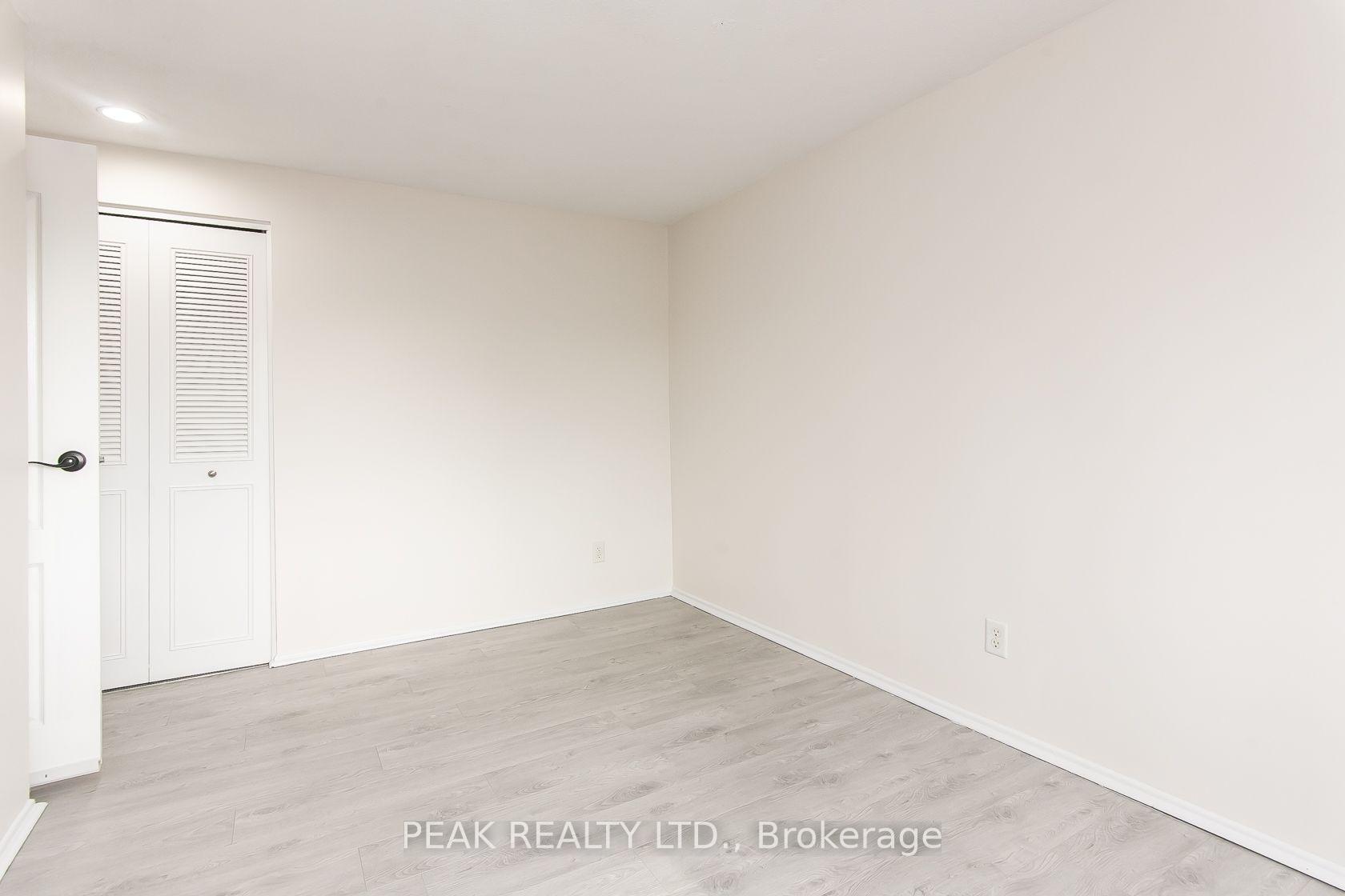 Photo 35 of Unit 7, 279 Sandowne Drive, Waterloo, Huron Park — HOMEH