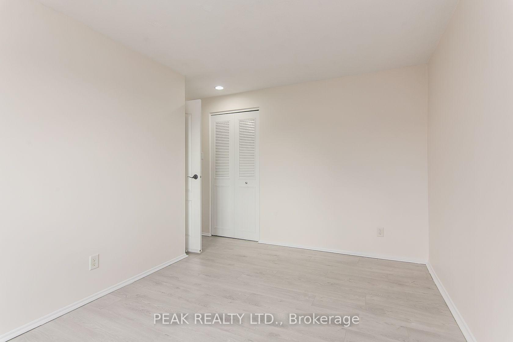 Photo 36 of Unit 7, 279 Sandowne Drive, Waterloo, Huron Park — HOMEH