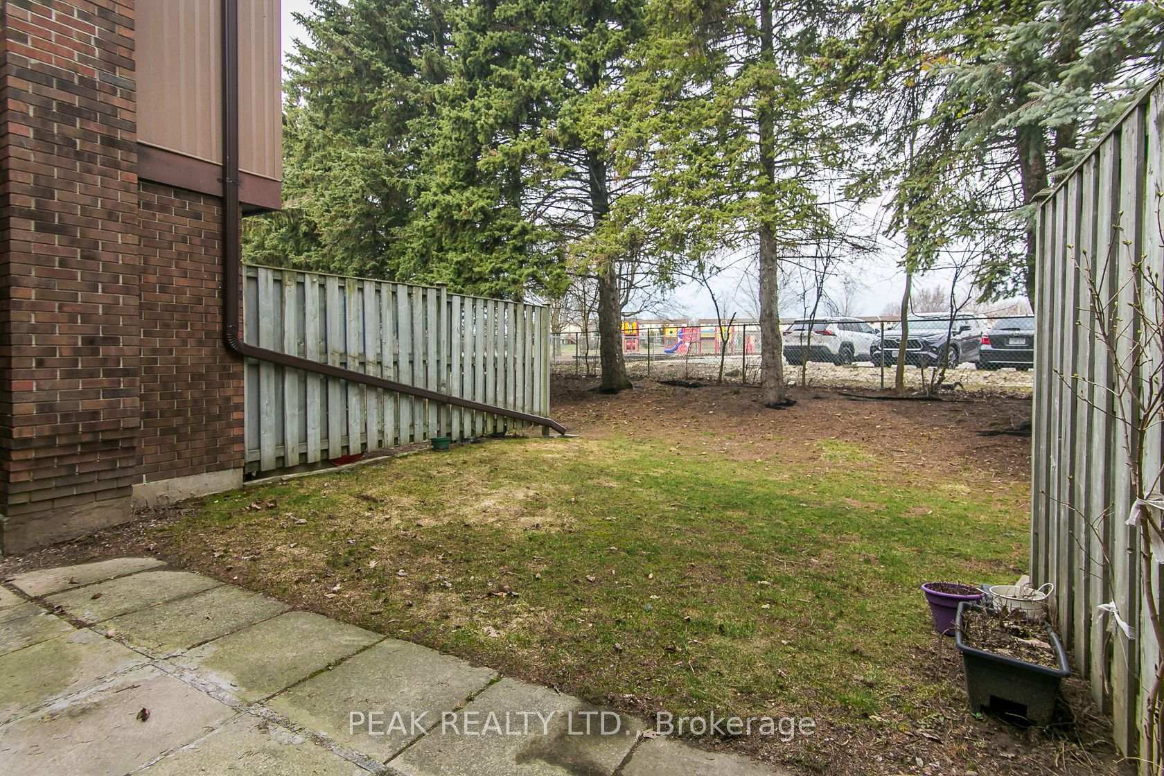 Photo 42 of Unit 7, 279 Sandowne Drive, Waterloo, Huron Park — HOMEH