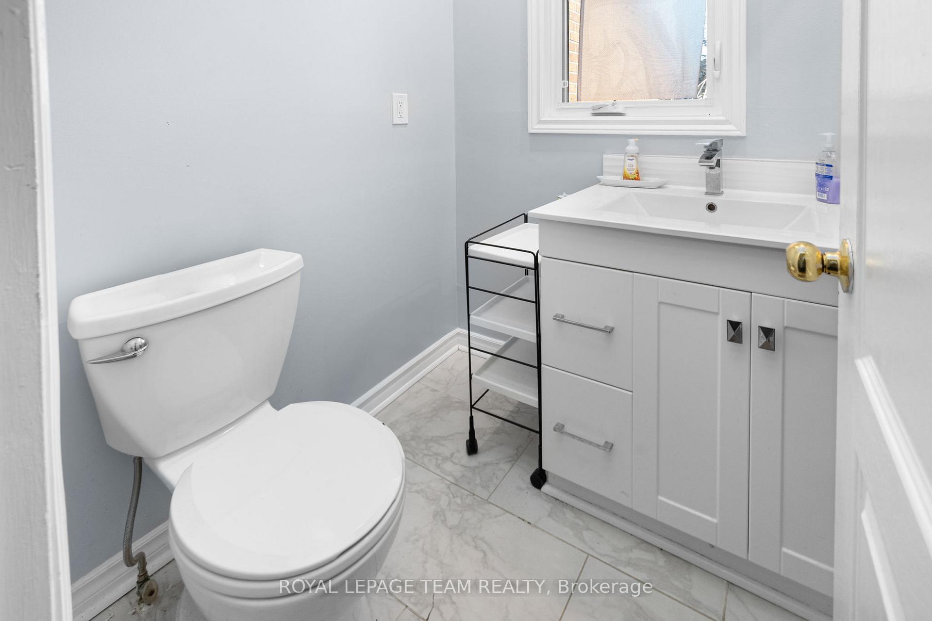 Photo 4 of Unit E, 10 Millrise Lane E, Ottawa, Centrepointe — HOMEH