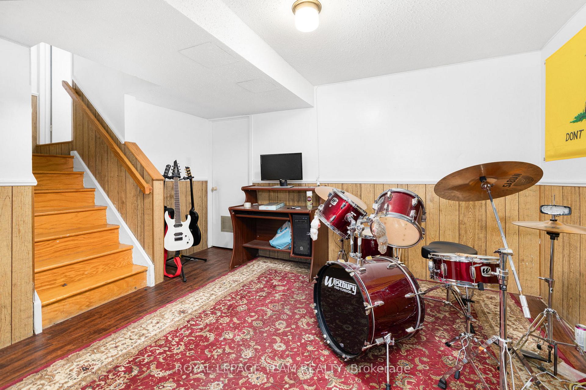 Photo 18 of Unit E, 10 Millrise Lane E, Ottawa, Centrepointe — HOMEH