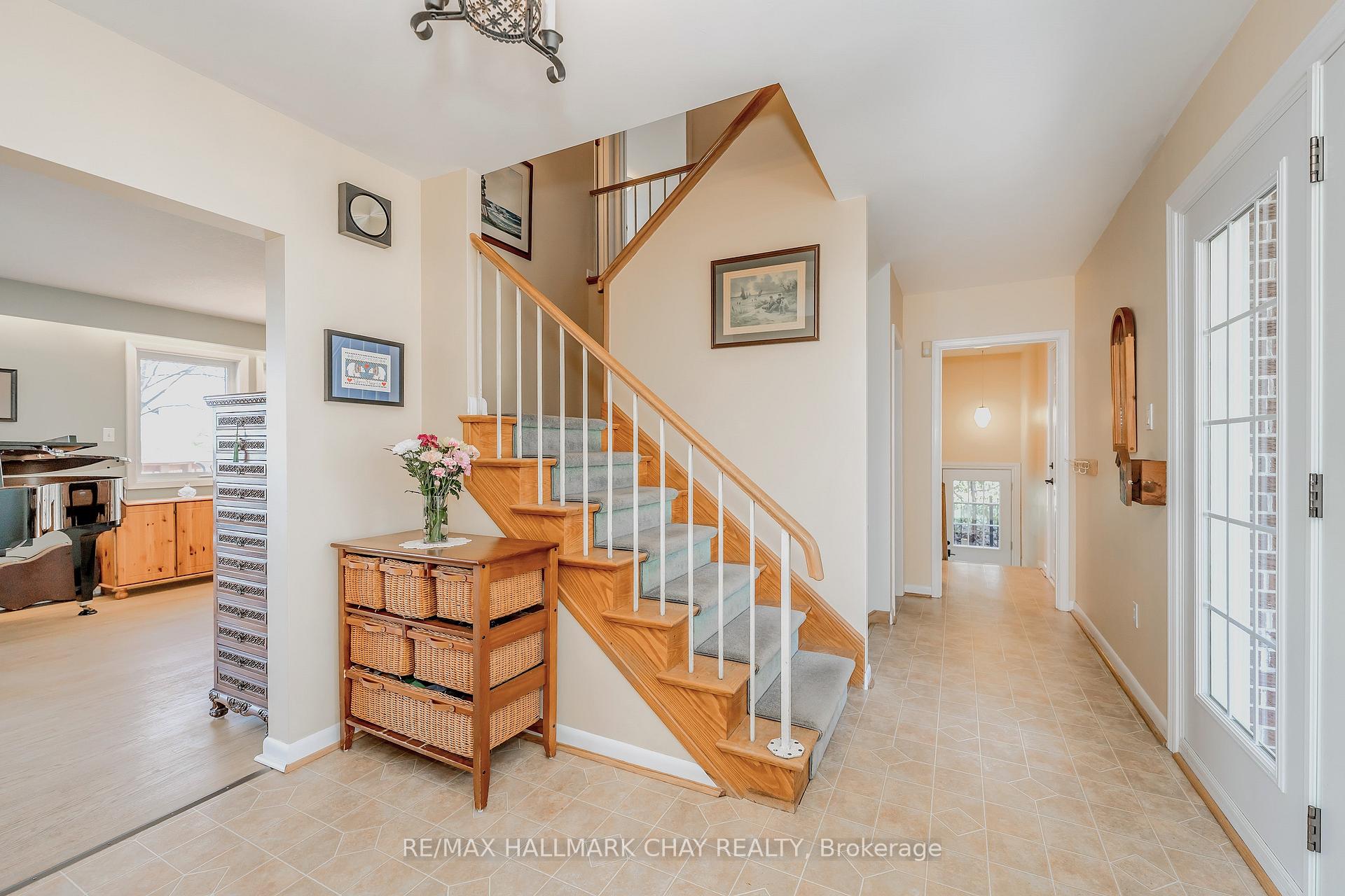 Photo 4 of 365 Codrington Street, Barrie, Codrington — HOMEH