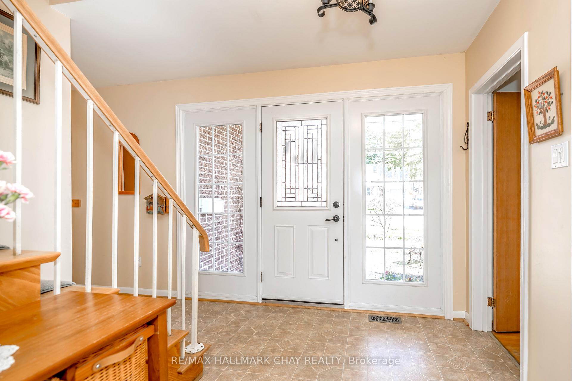 Photo 5 of 365 Codrington Street, Barrie, Codrington — HOMEH