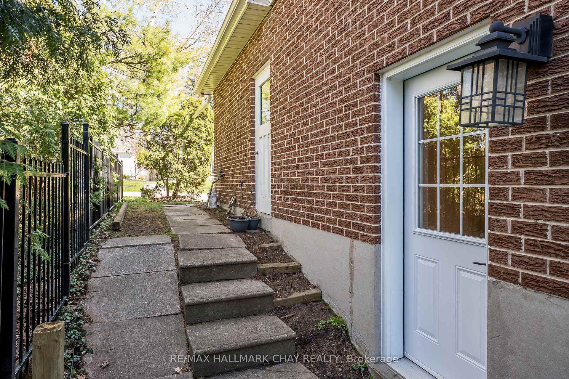 Photo 44 of 365 Codrington Street, Barrie, Codrington — HOMEH