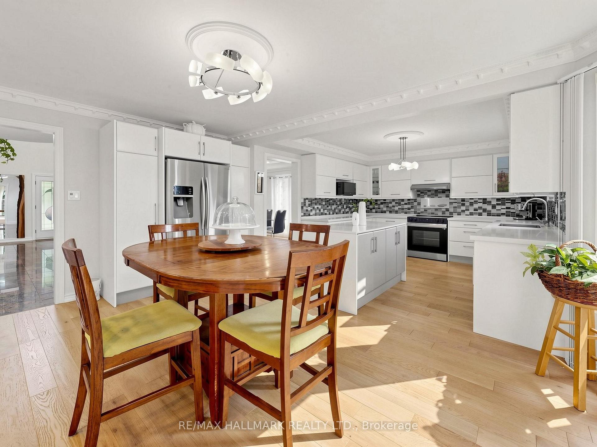 Photo 13 of 54 Stave Crescent, Richmond Hill, Westbrook — HOMEH