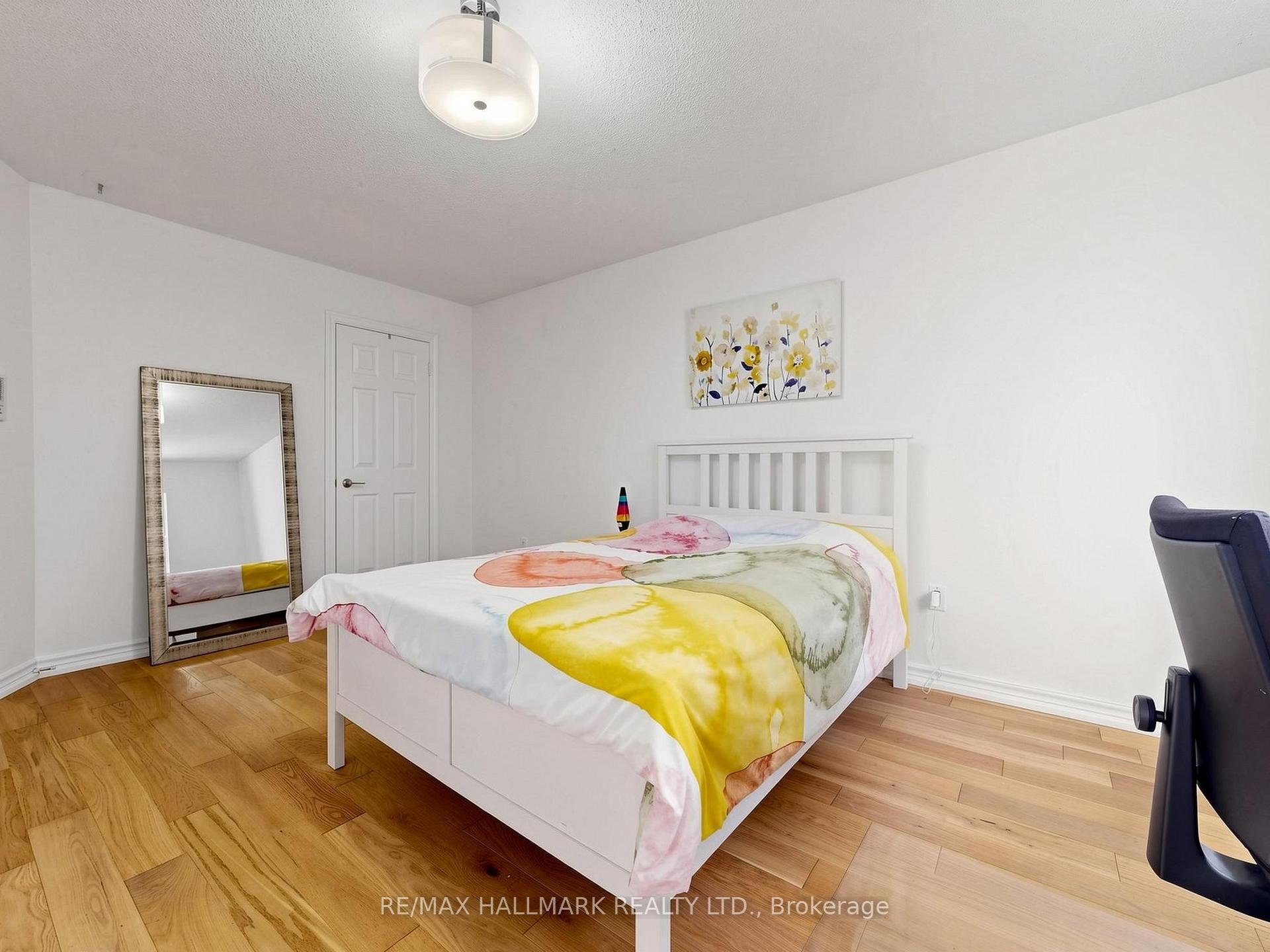 Photo 32 of 54 Stave Crescent, Richmond Hill, Westbrook — HOMEH