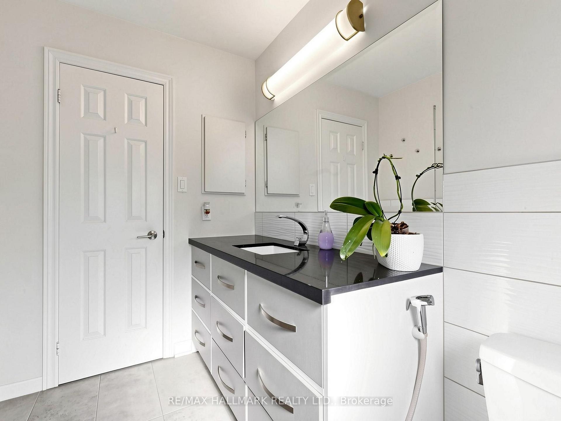 Photo 34 of 54 Stave Crescent, Richmond Hill, Westbrook — HOMEH