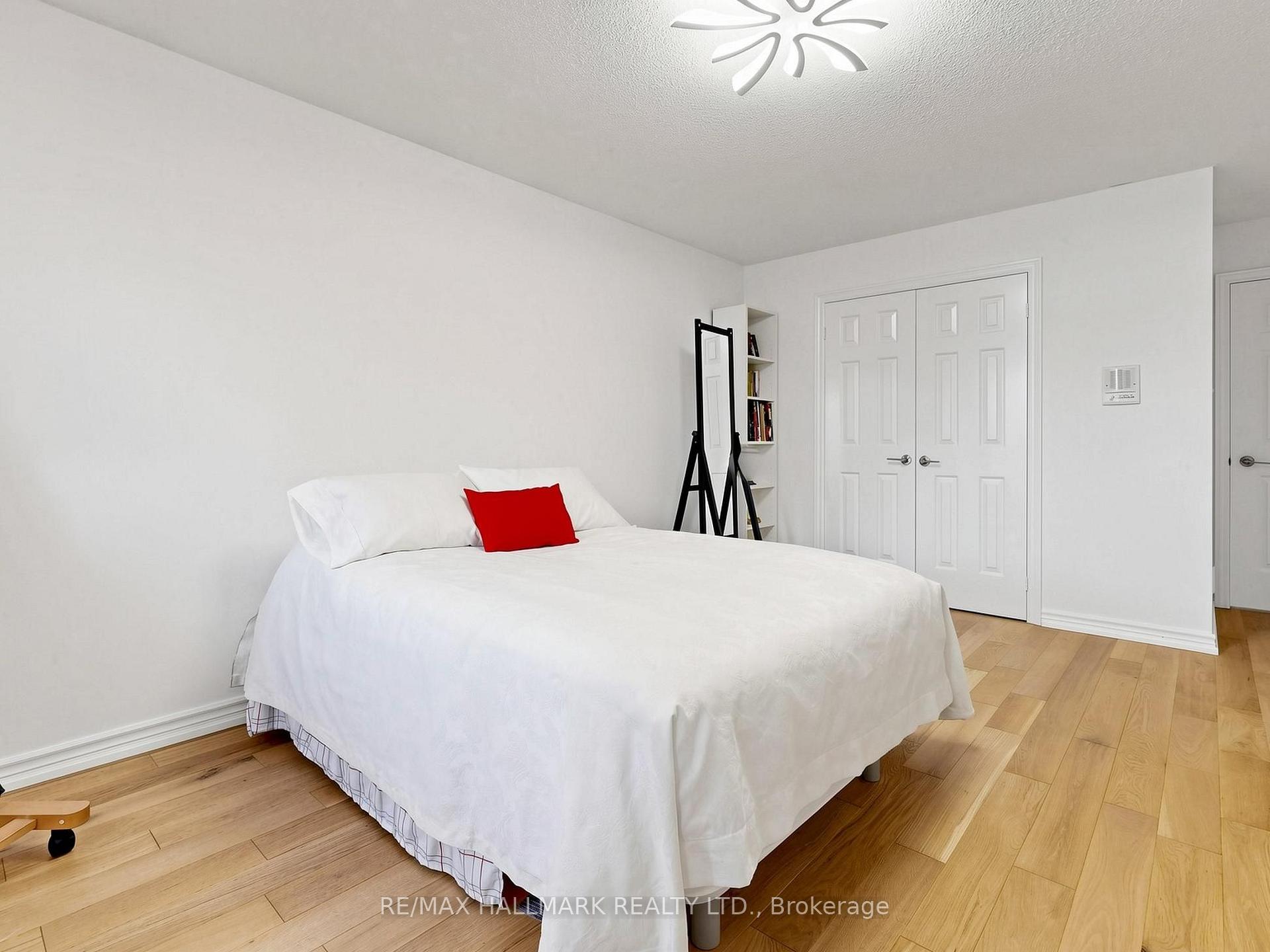 Photo 36 of 54 Stave Crescent, Richmond Hill, Westbrook — HOMEH