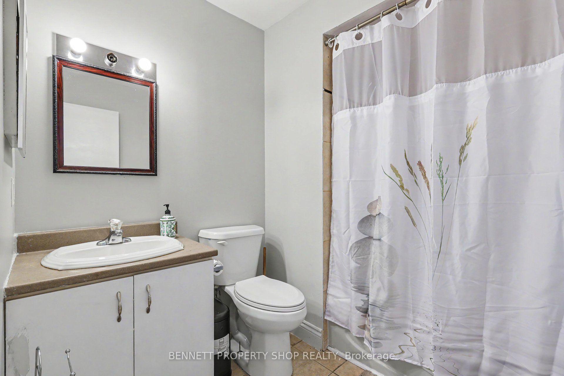 Photo 13 of 19 Lightfoot Place, Ottawa, Kanata - Katimavik — HOMEH