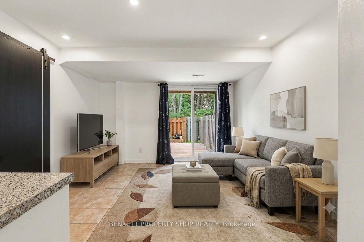 Photo 14 of 19 Lightfoot Place, Ottawa, Kanata - Katimavik — HOMEH