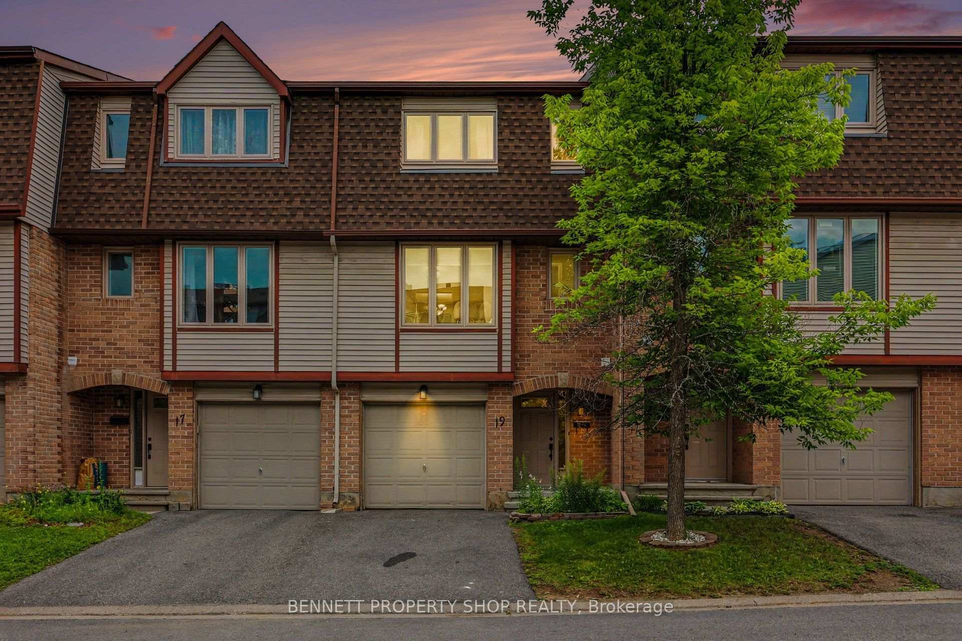 Photo 17 of 19 Lightfoot Place, Ottawa, Kanata - Katimavik — HOMEH