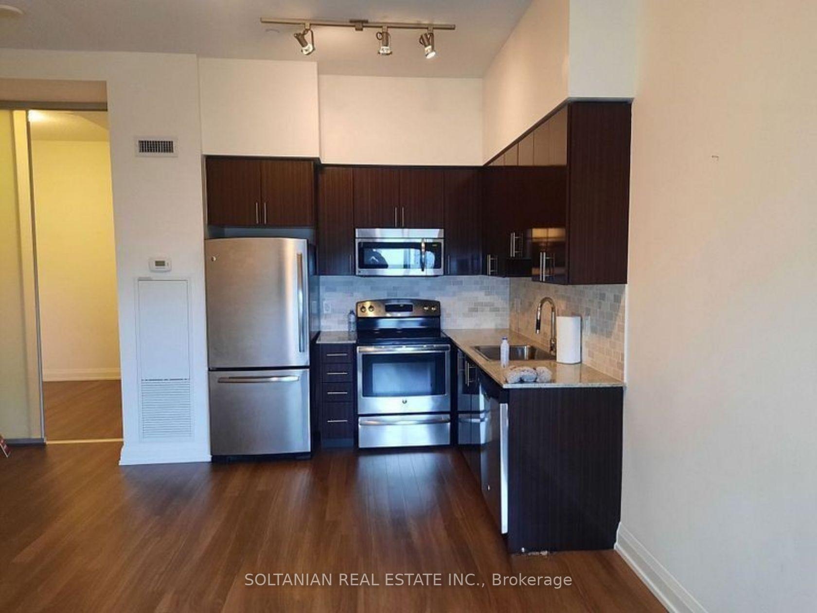 Photo 3 of Unit 817, 7161 Yonge Street, Markham, Thornhill — HOMEH