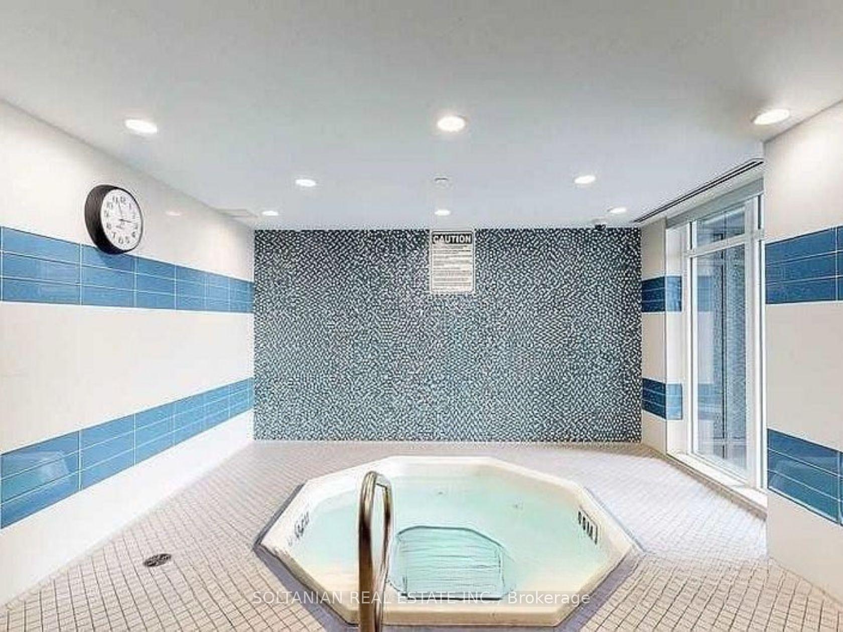 Photo 8 of Unit 817, 7161 Yonge Street, Markham, Thornhill — HOMEH