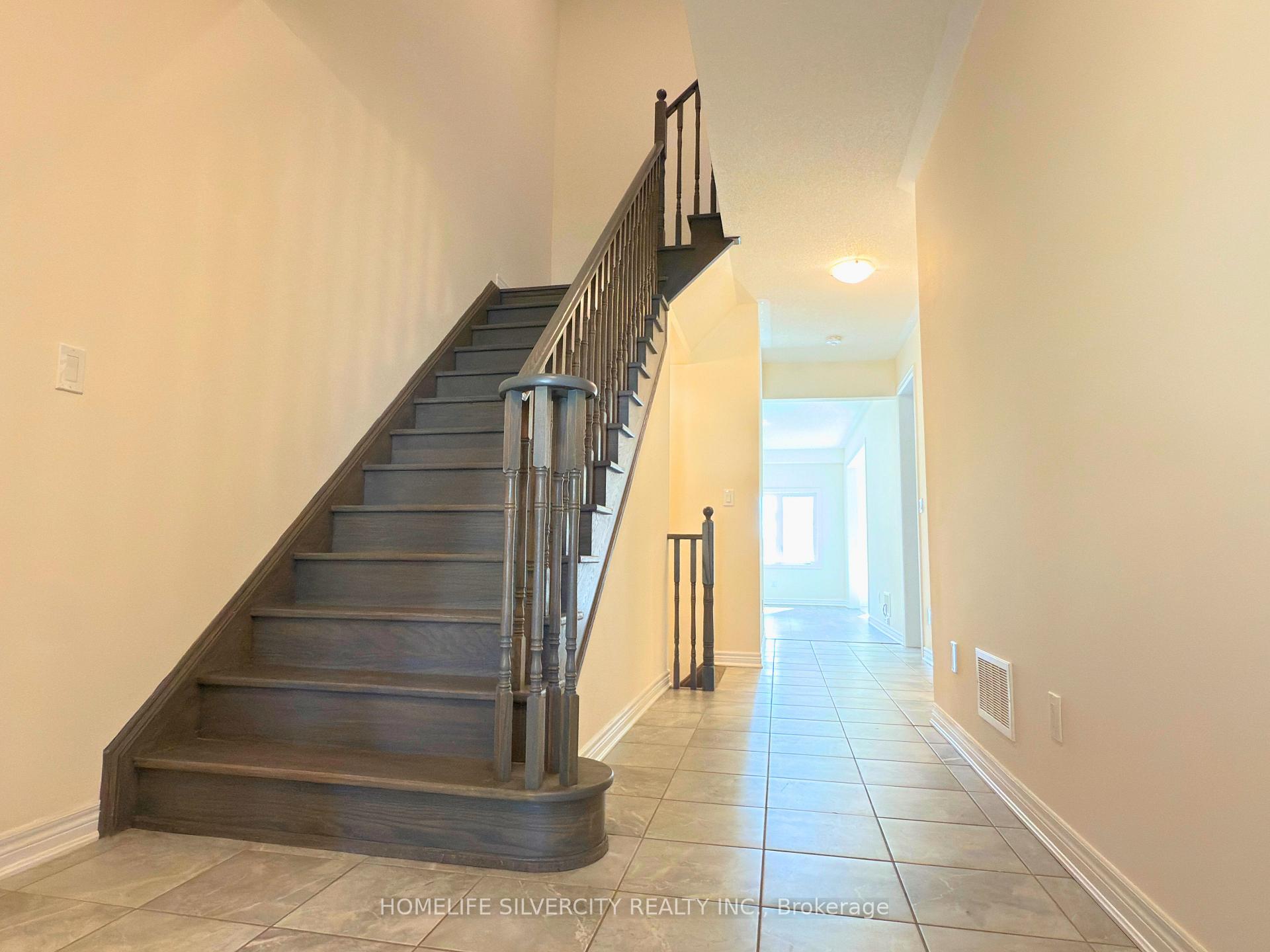 Photo 4 of 35 Sparkle Drive, Thorold, Rolling Meadows — HOMEH