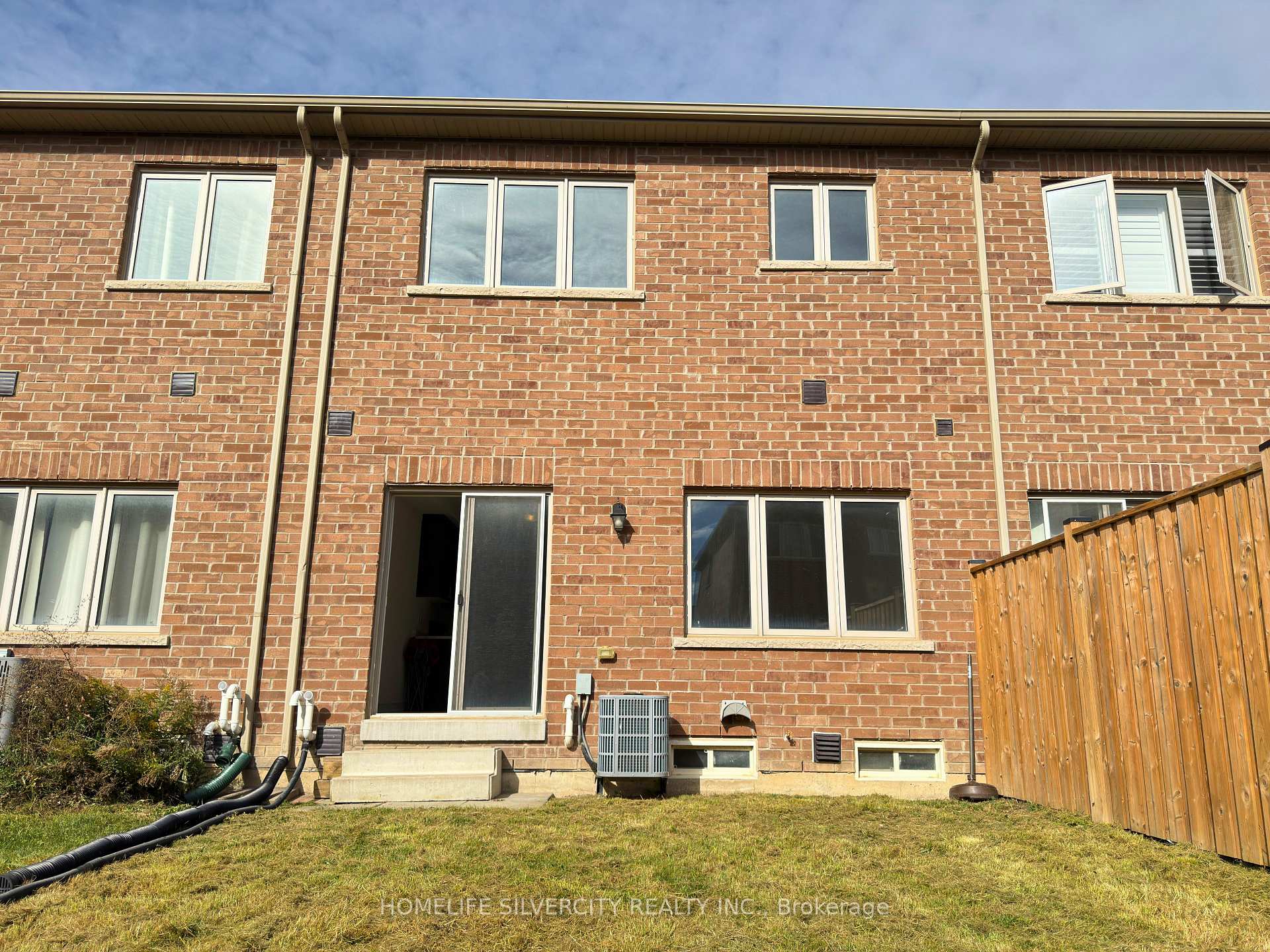 Photo 27 of 35 Sparkle Drive, Thorold, Rolling Meadows — HOMEH