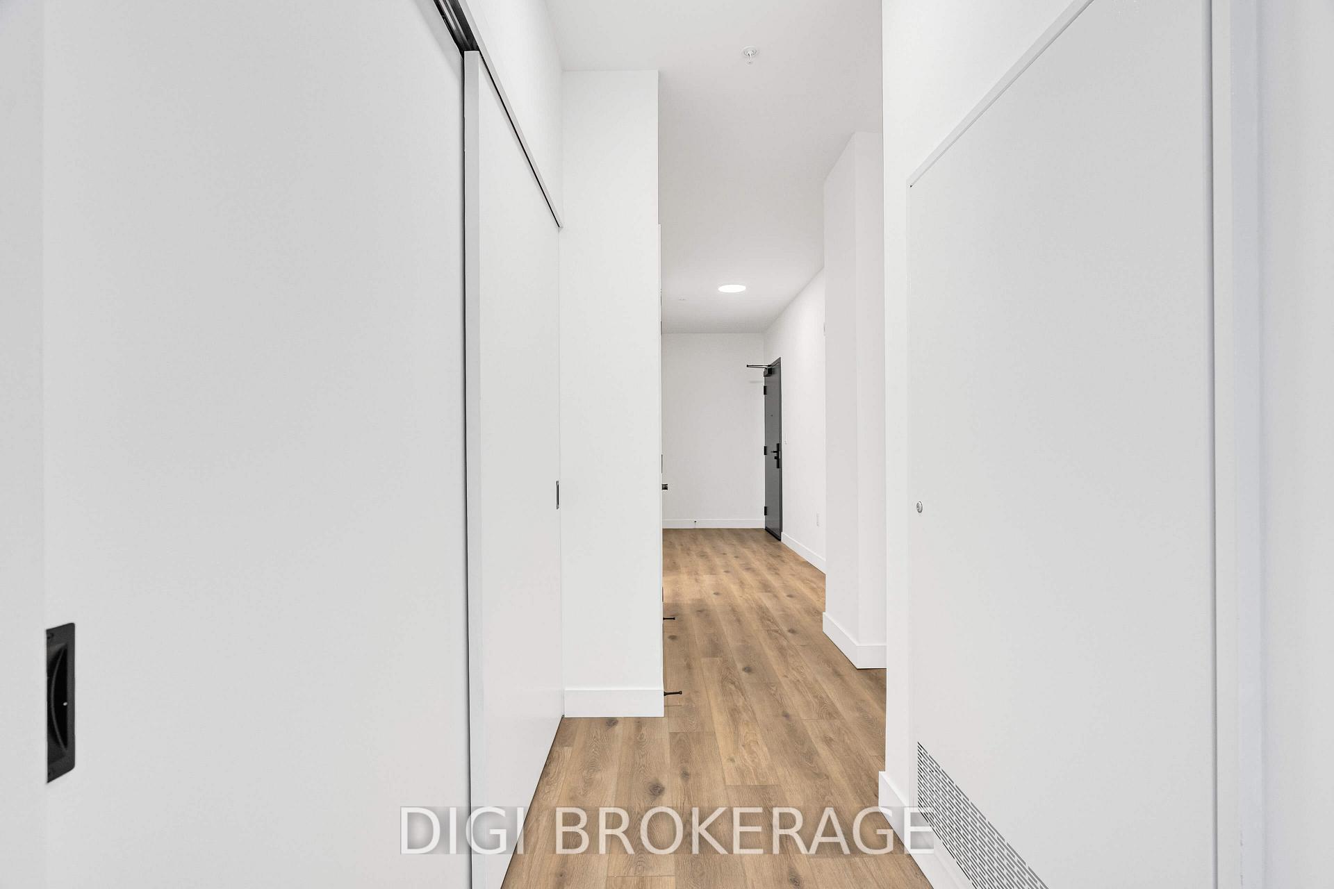 Photo 6 of Unit 826, 1600 James Naismith Drive, Ottawa, Pineview — HOMEH